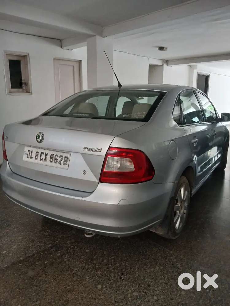 Skoda Rapid Active 2012
