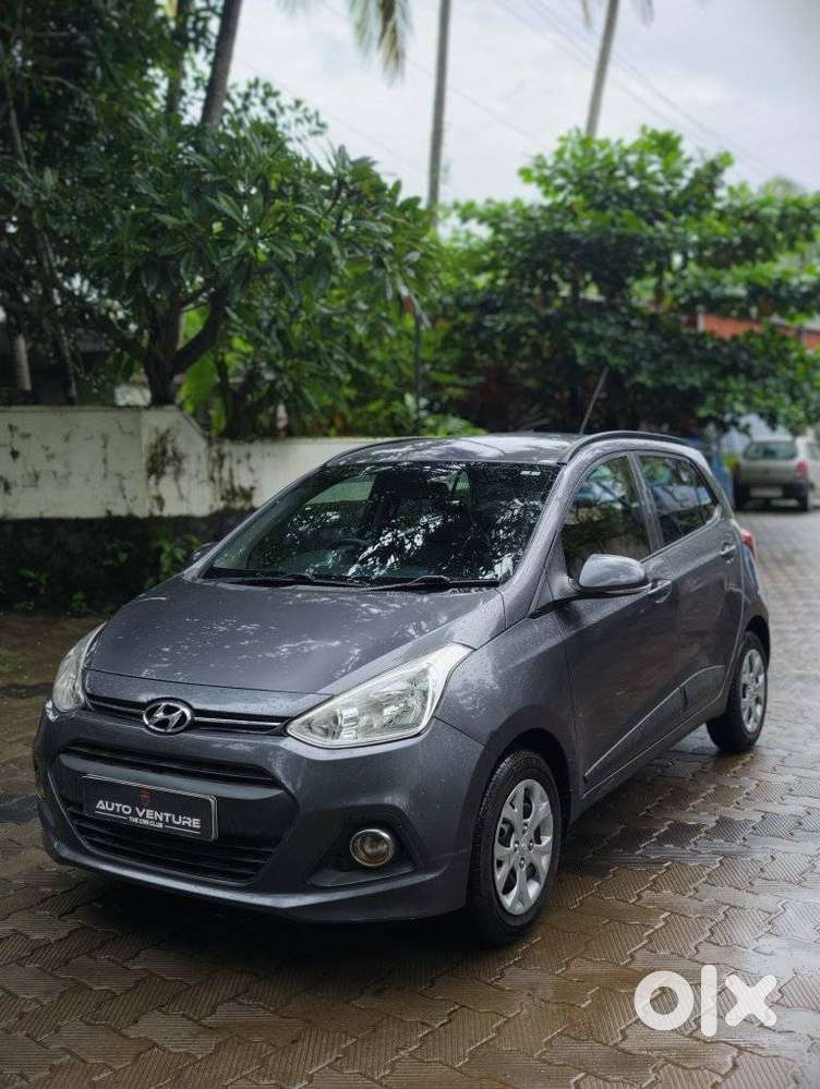 Hyundai Grand I10 Sportz, 2016, Petrol