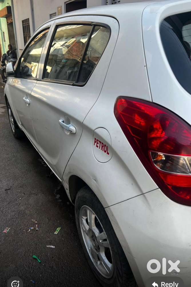 Hyundai I20 Asta Petrol 2010