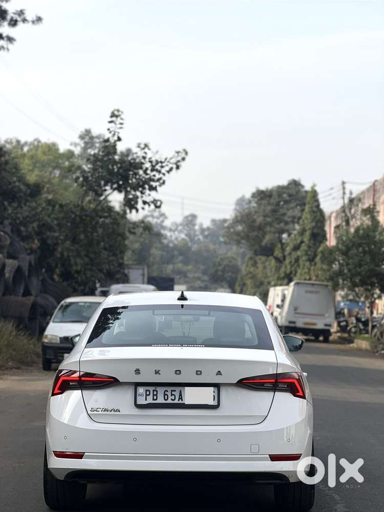 Skoda Octavia 2.0 Style Tsi At, 2022, Petrol