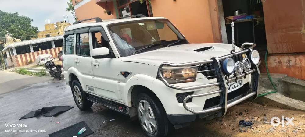 Mahindra Scorpio S6+ 2014 Diesel Manual Rs:64000
