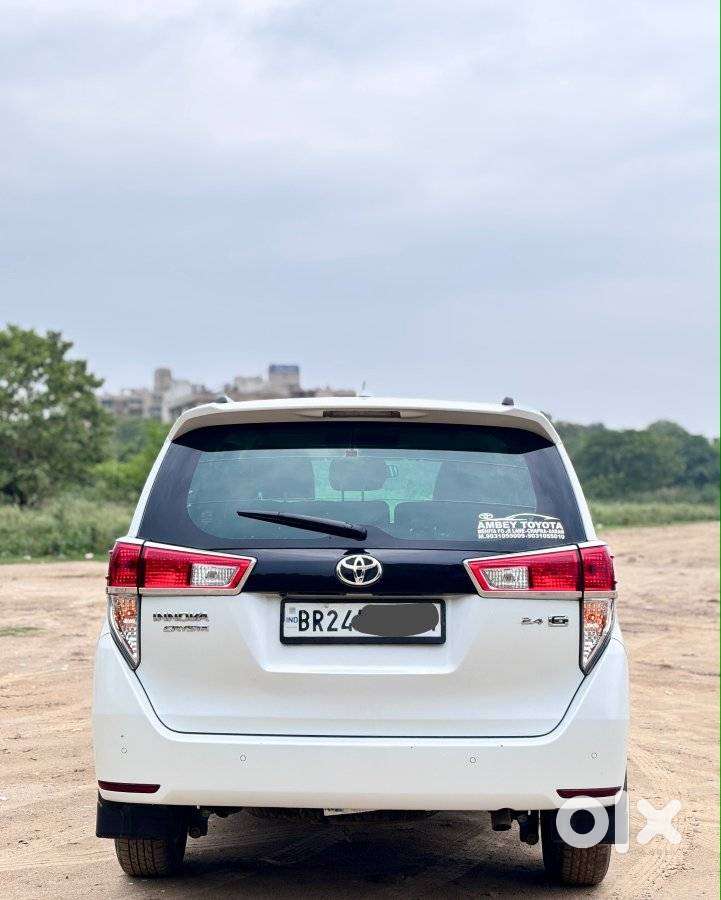 Toyota Innova Crysta 2.4 G Plus Mt 8 Str, 2025, Diesel