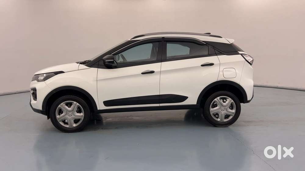 Tata Nexon 1.2 Revotron Xm (s), 2023, Petrol