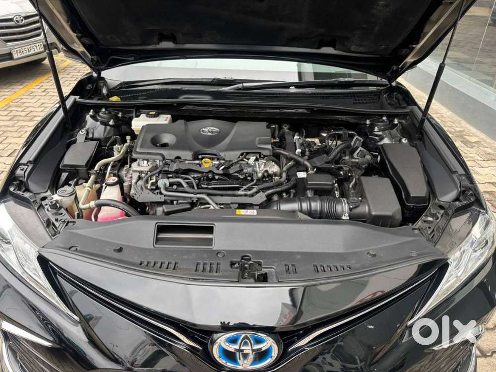Toyota Camry 2.5 Hybrid, 2024