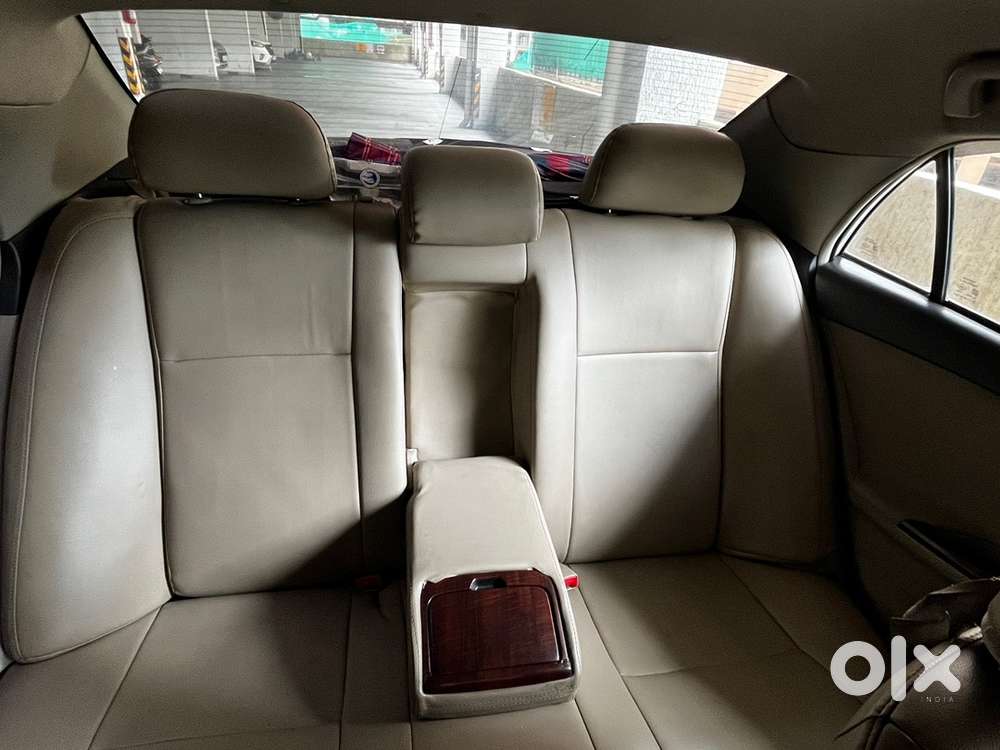 Toyota Corolla Altis 2012