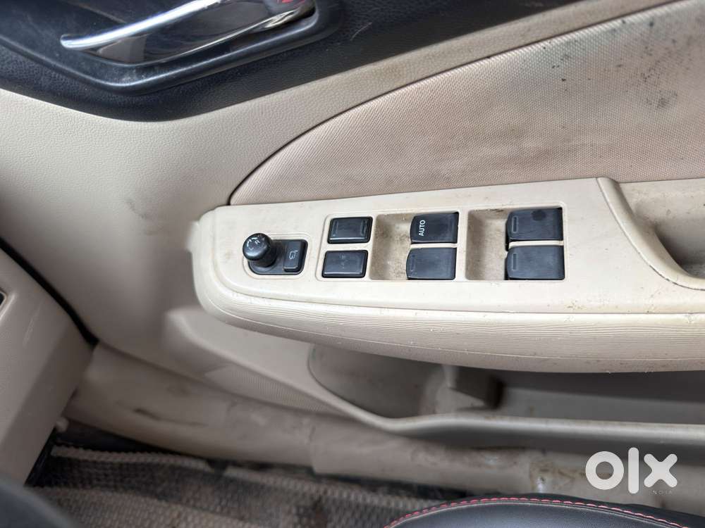 Maruti Suzuki Swift Dzire Vxi(o) Mt, 2020, Petrol