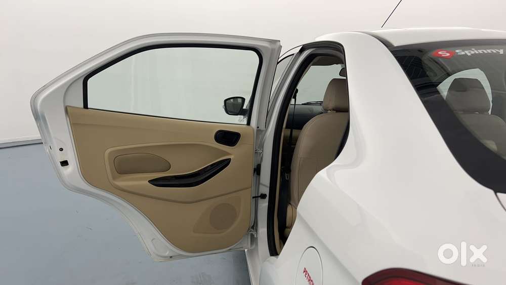 Ford Figo Aspire Titanium, 2017, Petrol