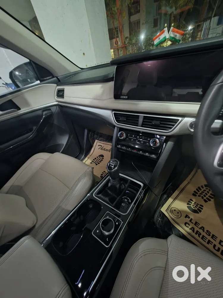 Xuv700-ax7-l-m Like New, 3yrs Mahindra Warranty,doctors Car,26k Kms