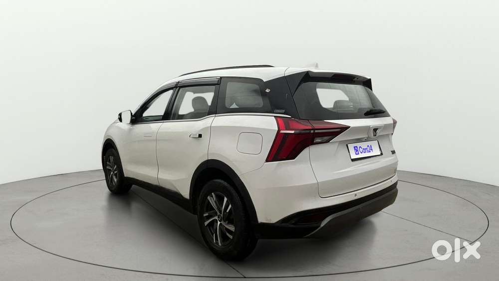 Mahindra Xuv700 2.0 Ax 5 Petrol Mt 7 Str, 2025, Petrol