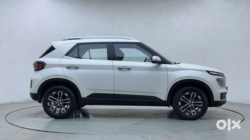 Hyundai Venue Sx (o) Mt 1.0 Turbo, 2024, Petrol