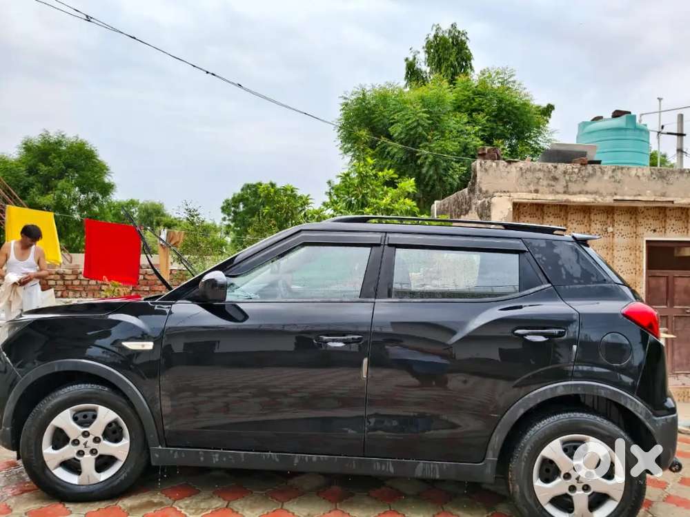 Mahanadra Xuv 300 Sunroof Nice Condition Car Ladi Parsan Use Car