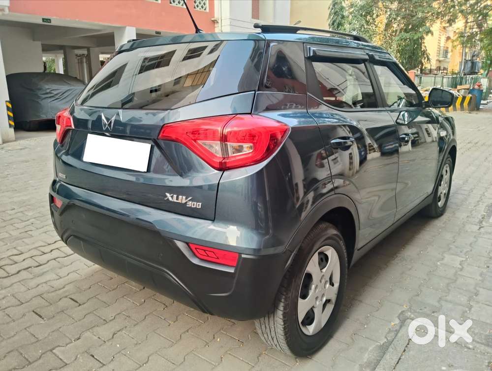 Mahindra Xuv300 W6 Amt Diesel, 2023, Diesel