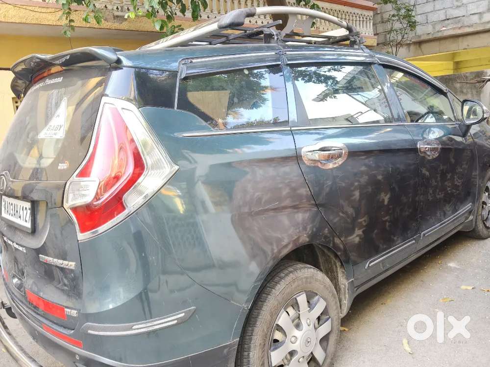 Mahendra Marroz 8 Seater With Good Running Condition