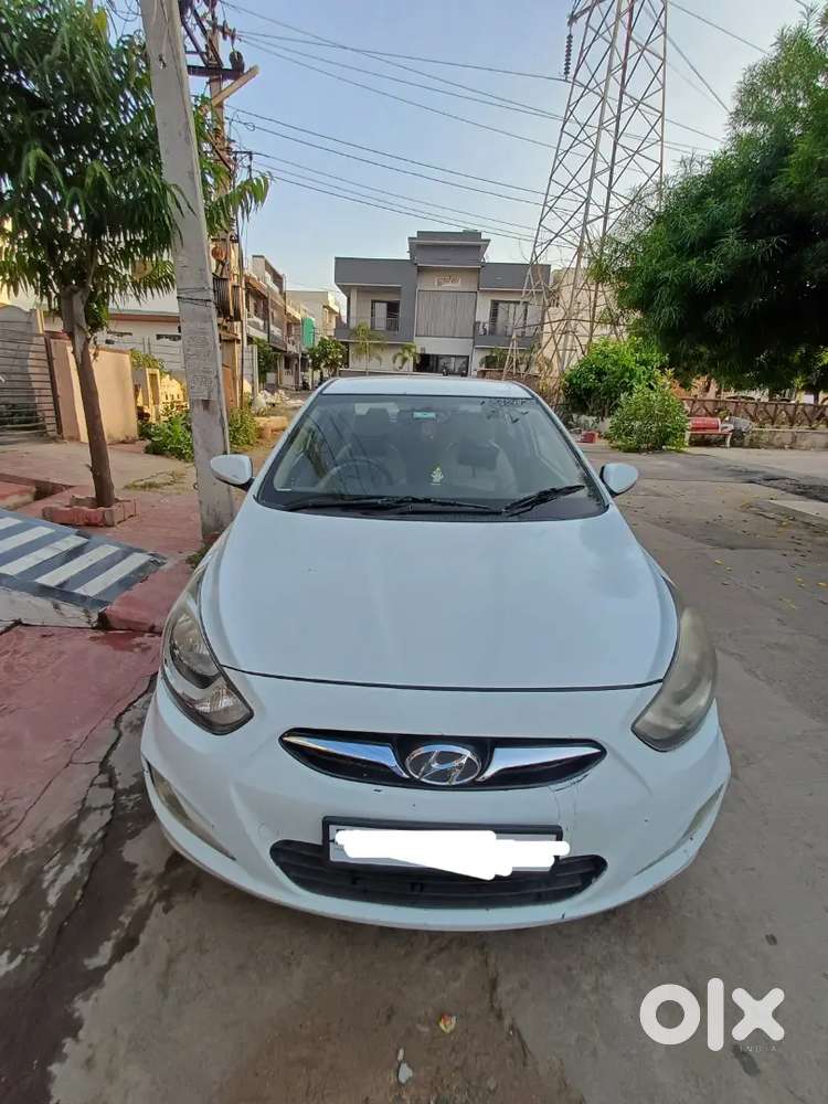 Hyundai Verna Fluidic 2011 Diesel Manual