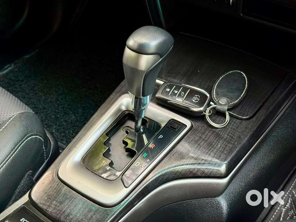 Toyota Fortuner 4x2 At 2.7 Petrol, 2022, Petrol