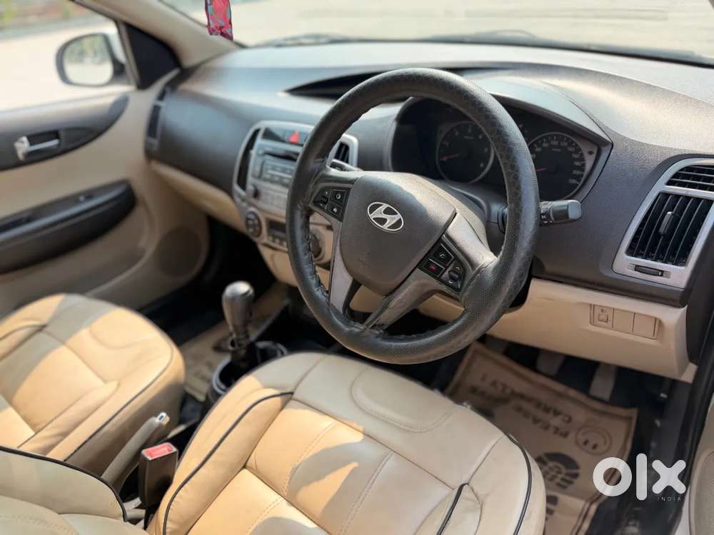 Hyundai I20 Sportz 1.4 Crdi 6 Speed Bs-iv, 2014, Diesel