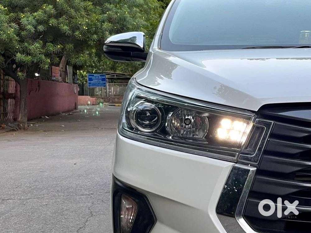 Toyota Innova Crysta [2020-ongoing] 2.4 Zx At 7 Str, 2022, Diesel
