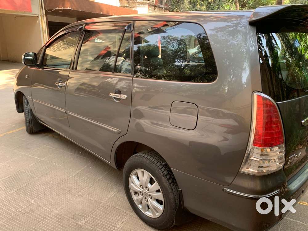 Toyota Innova 2011 Diesel Well Maintained