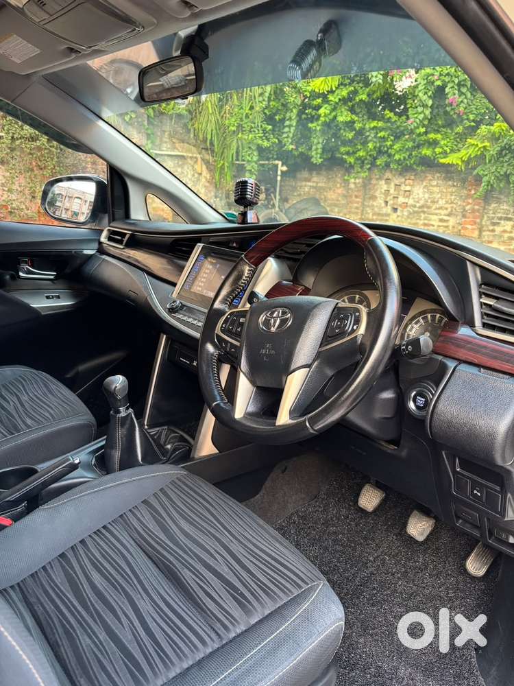 Toyota Innova Crysta 2.4 V, 2017, Diesel
