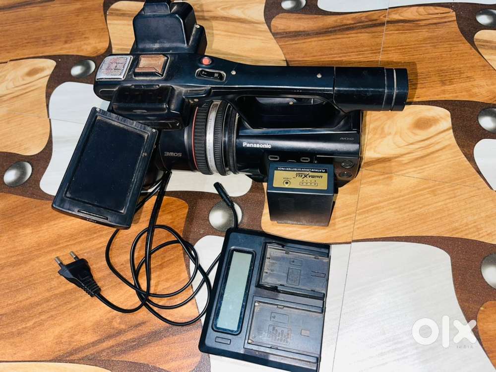 Ac 90 video camera