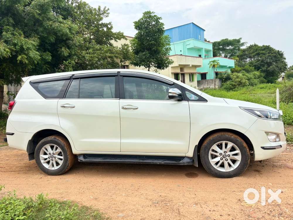 Toyota Innova Crysta 2016 Diesel Manual