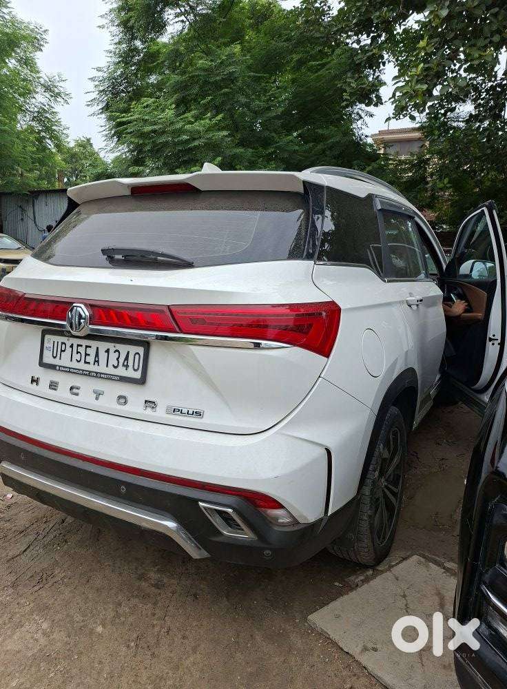 Mg Hector Plus Sharp Pro 1.5 Turbo Petrol Cvt 6 Str Dual Tone, 2023,..