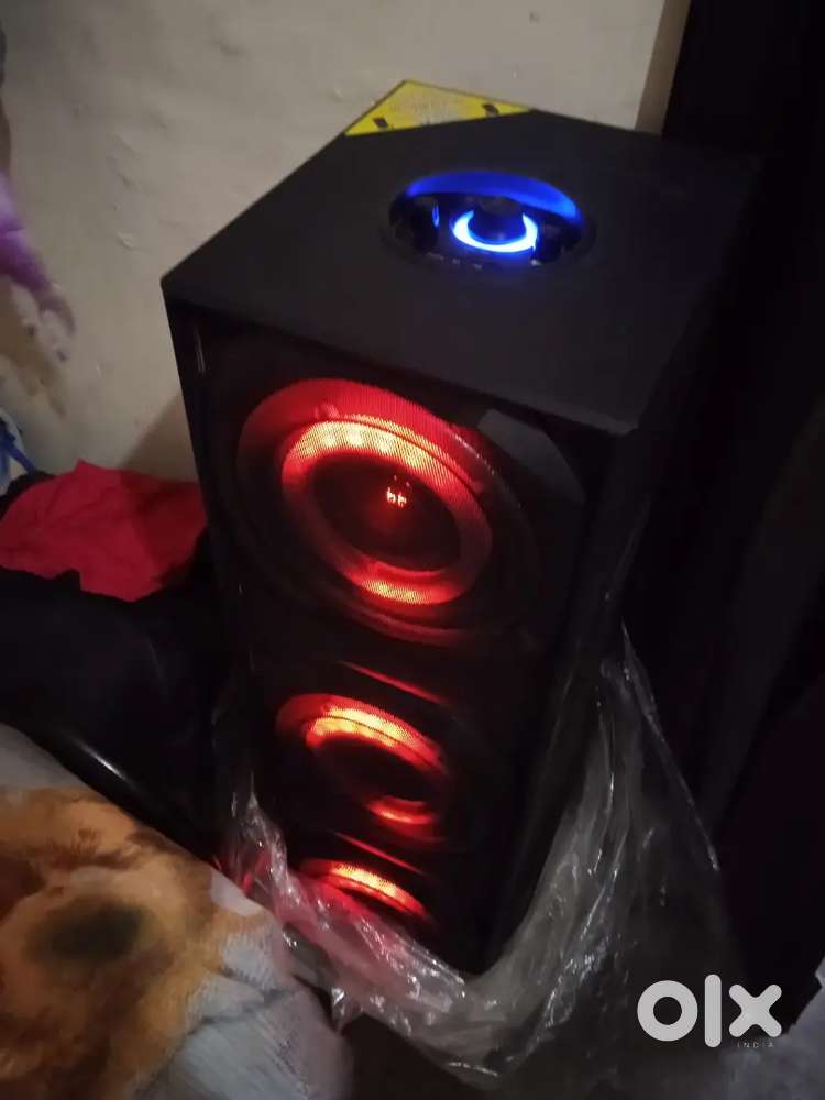 Bt bluetooth tower speaker