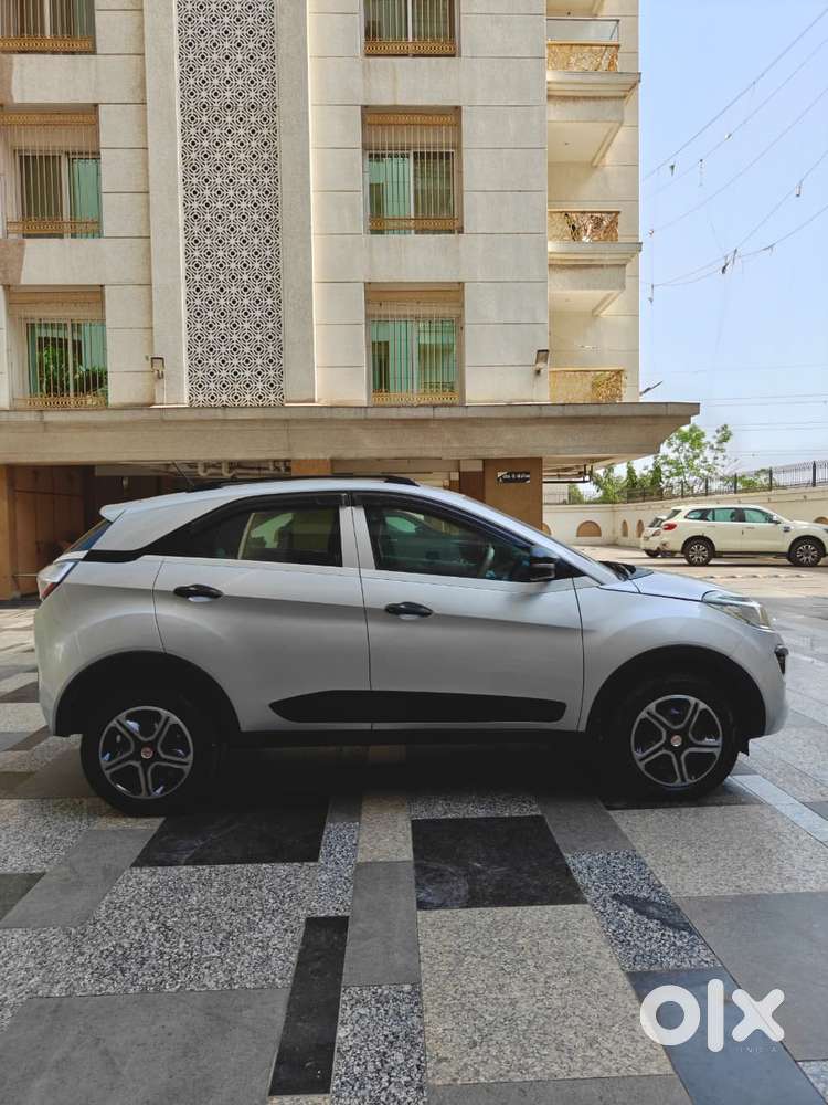 Tata Nexon 1.5 Revotorq Xm (s), 2018, Diesel