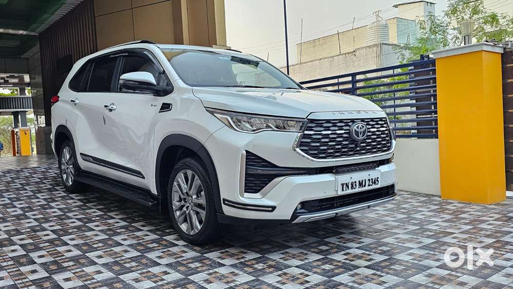 Toyota Innova Hycross 2.0 Zx (o) Hybrid 7 Str, 2025, Petrol