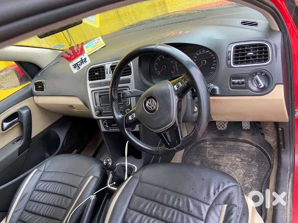 Volkswagen Polo Highline 2015 Car