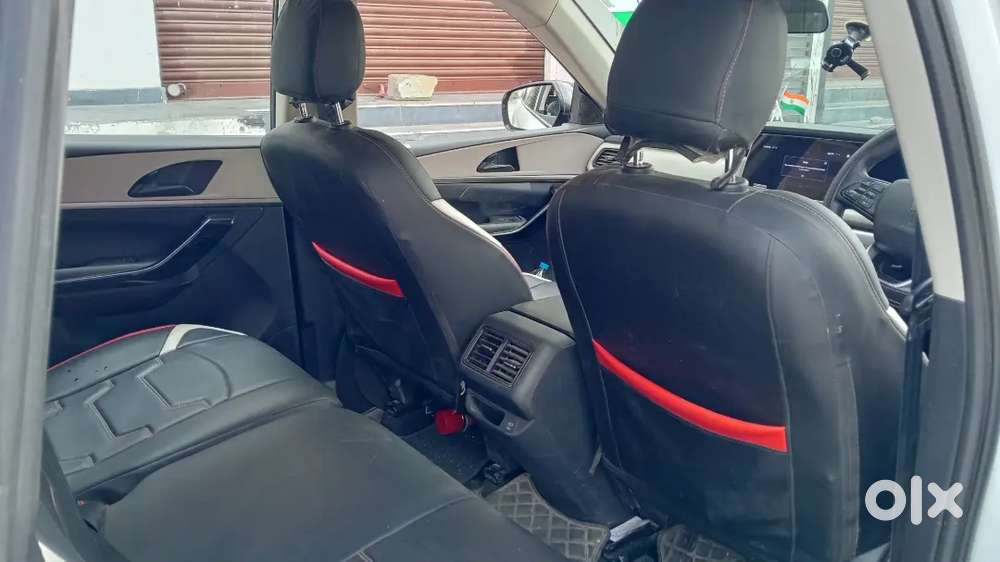Mahindra Xuv700 Ax 5 Petrol 2021, West Bengal Registered