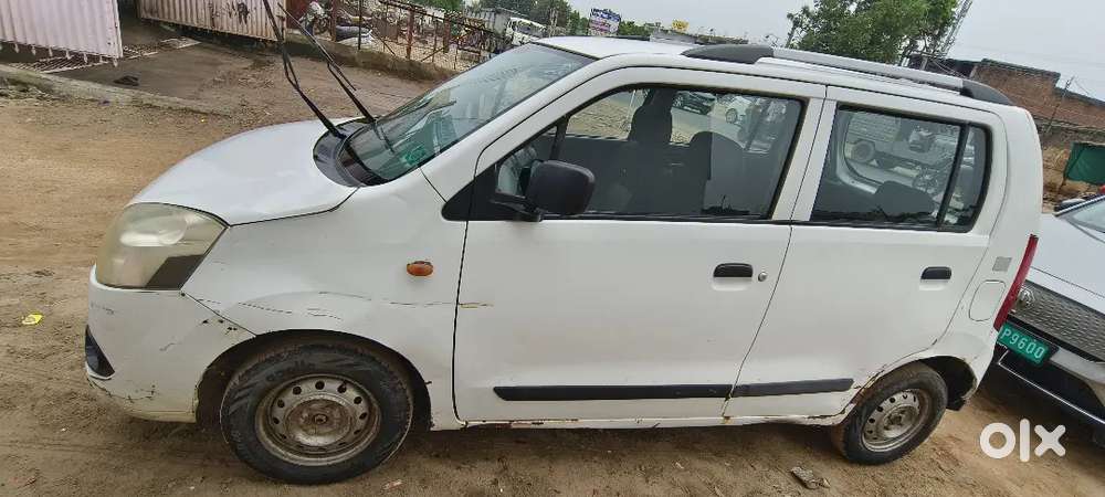 Maruti Suzuki Wagon R 2011 Cng & Petrol Line Off 200000 Km Driven