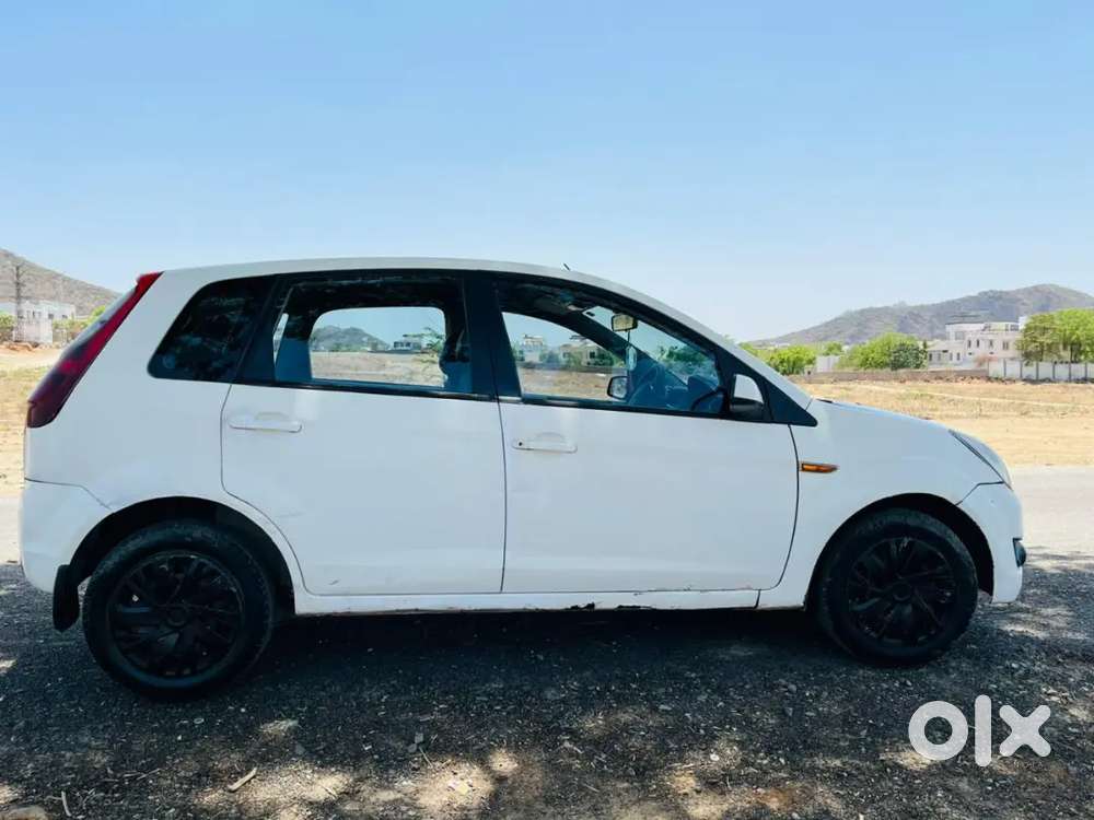 Ford Figo Diamond Zxi Diesel  Car Ac Working  Well Condition