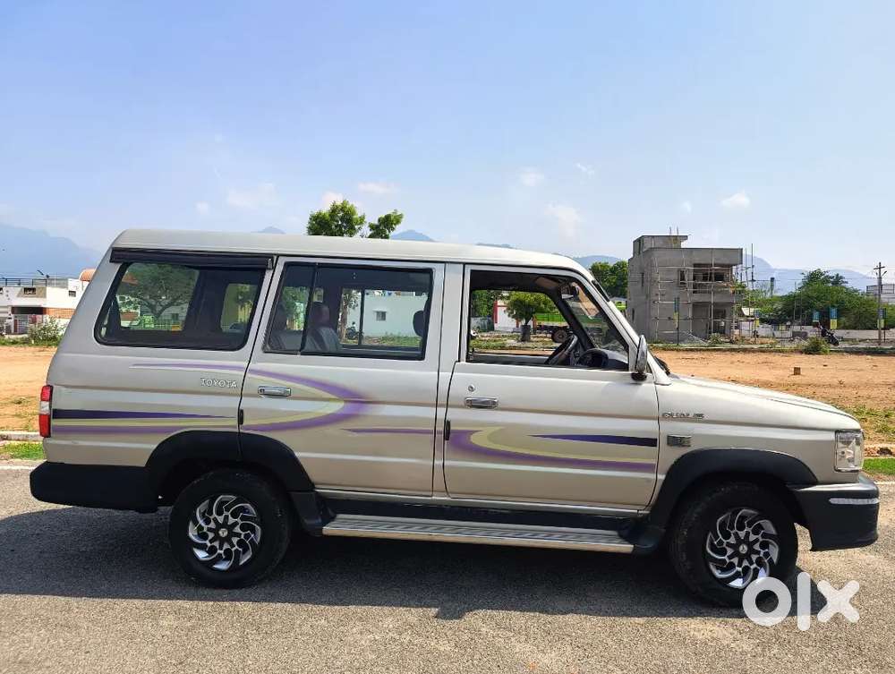 Toyota Qualis 2002 Diesel,power Window- Full Option - Well Maintained