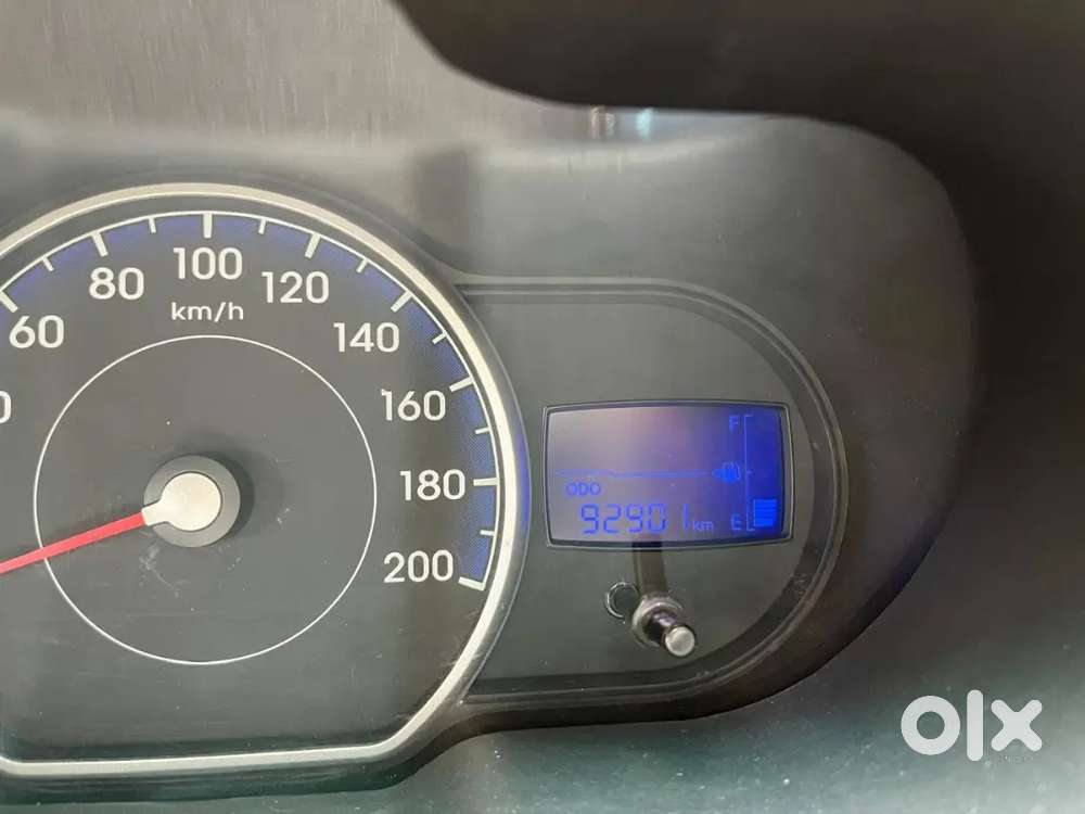 Hyundai I10 Magna 2011 Petrol With Cng, Manual