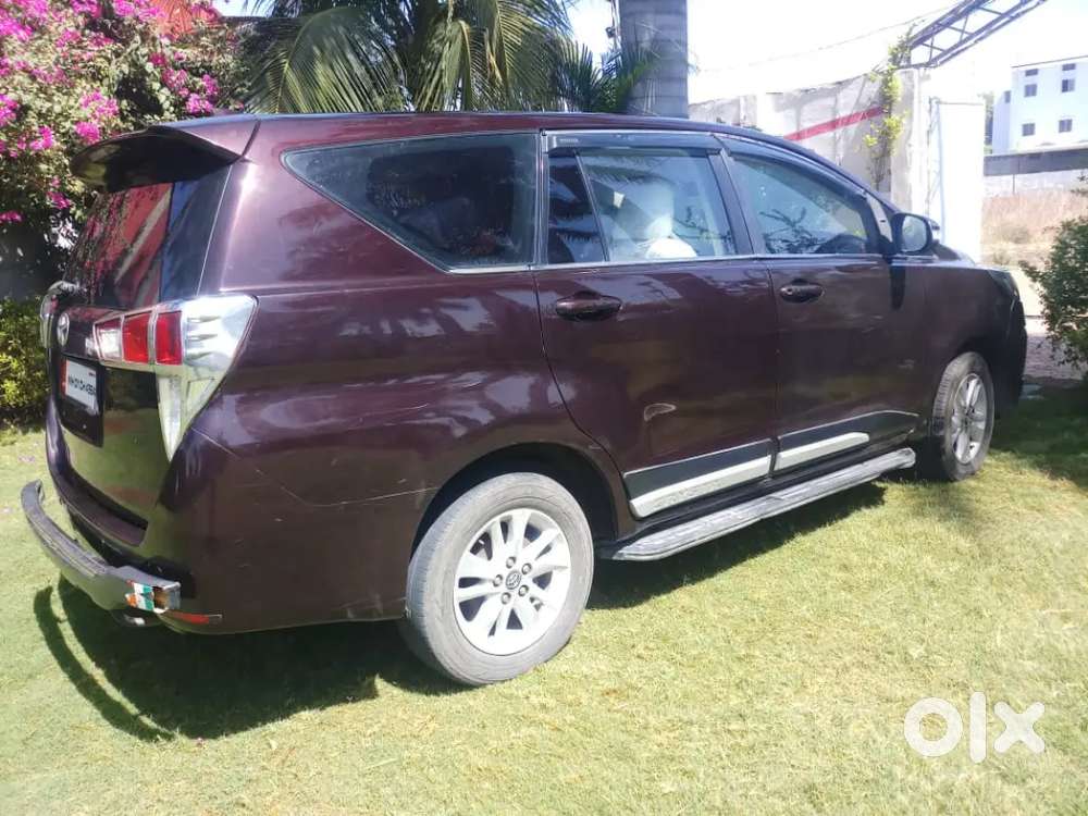 Toyota Innova Crysta 2.4 G Diesel