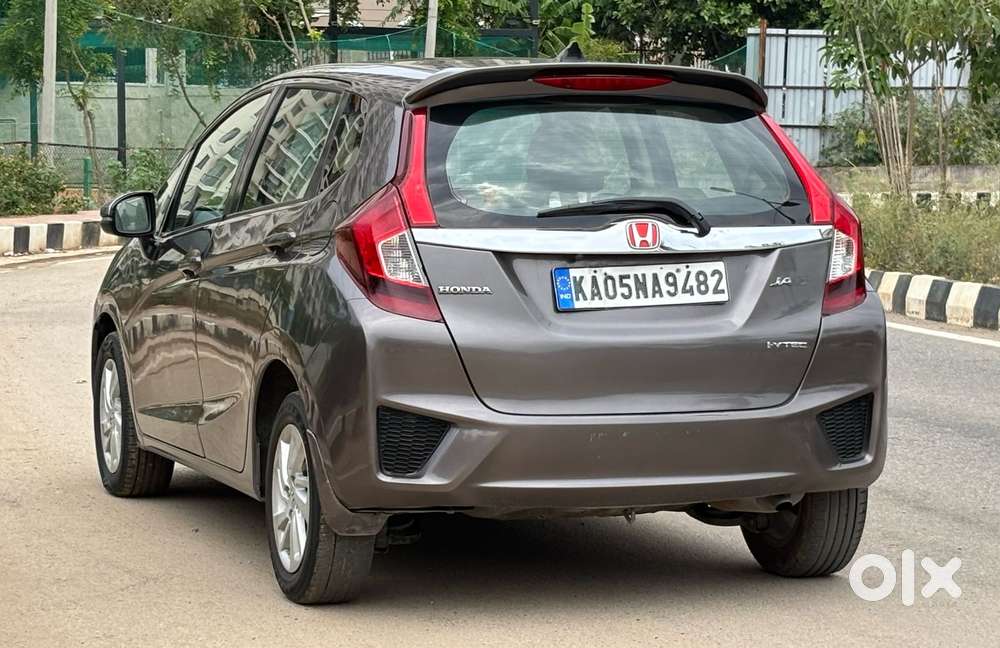 Honda Jazz V Mt Privilege, 2015, Petrol