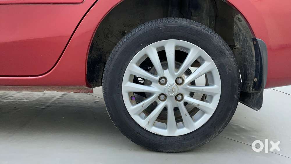 Toyota Etios V, 2013, Petrol