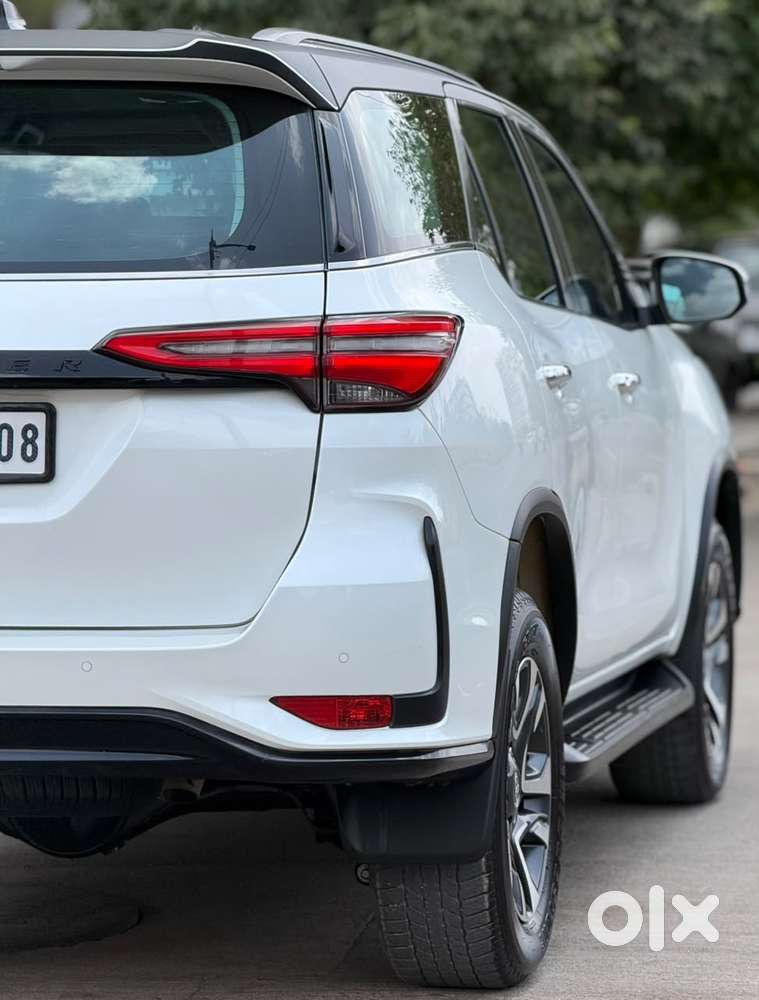 Toyota Fortuner Legender 4x2 At 2.8, 2024, Diesel