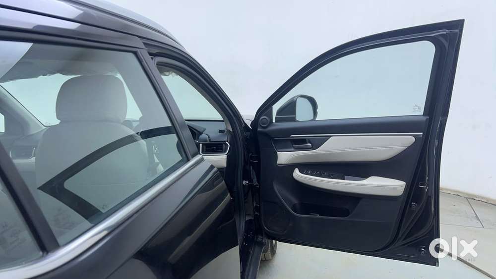 Honda Elevate Vx Mt, 2025, Petrol