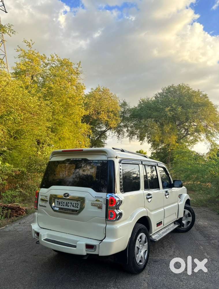 Mahindra Scorpio 2015 Diesel Well Maintained
