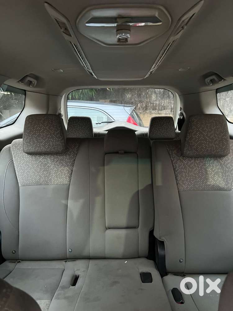 Mahindra Marazzo M6, 2018, Diesel