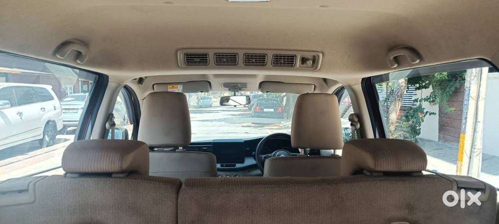 Maruti Suzuki Ertiga Vxi At Petrol, 2023, Petrol