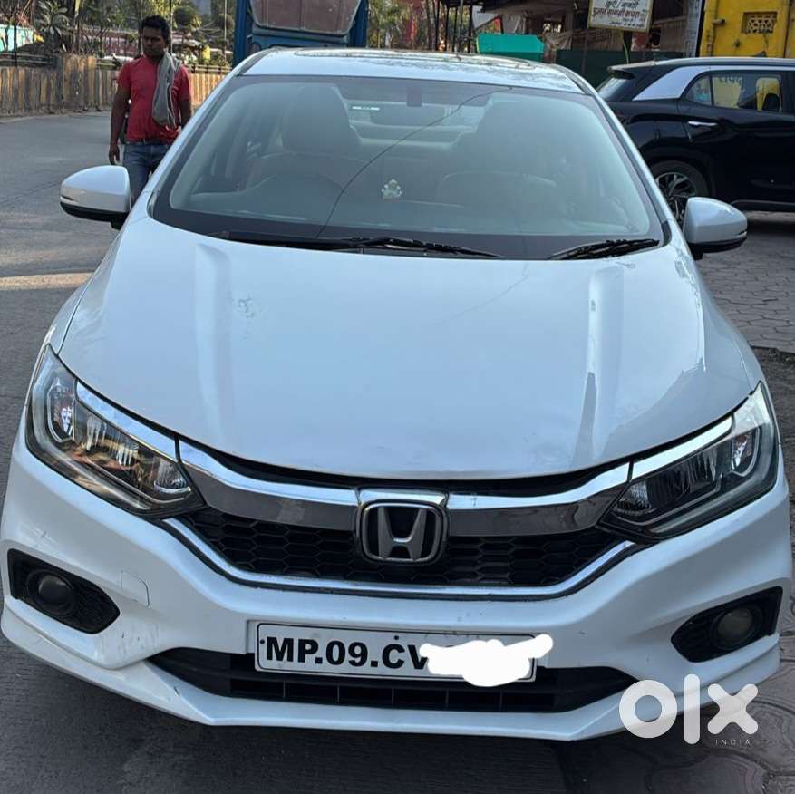 Honda City V Mt Sunroof, 2017, Diesel