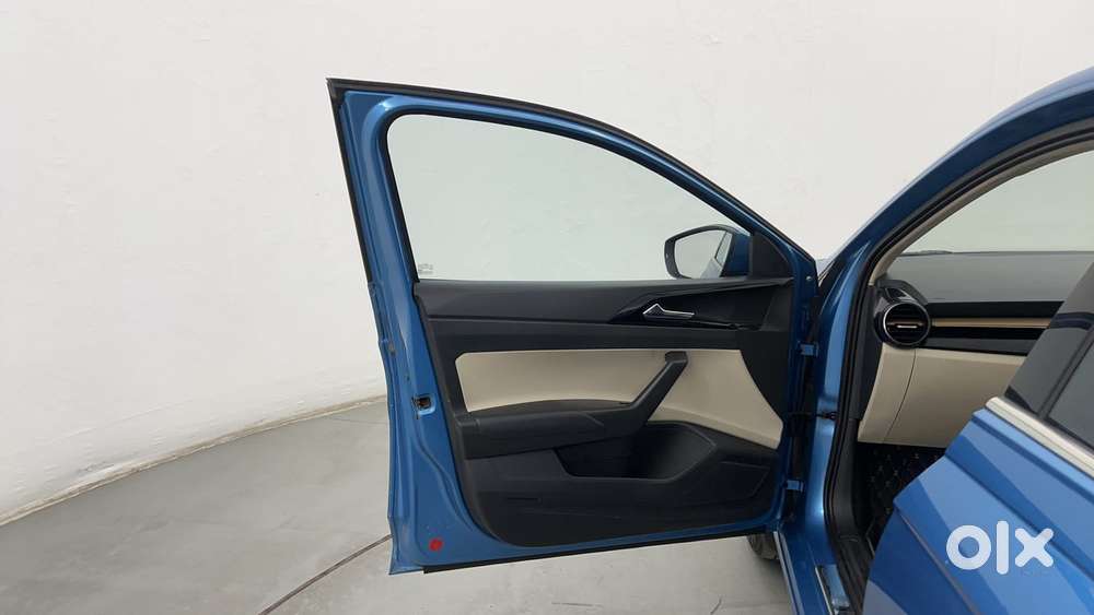 Skoda Slavia Style 1.0l Tsi Mt, 2022, Petrol