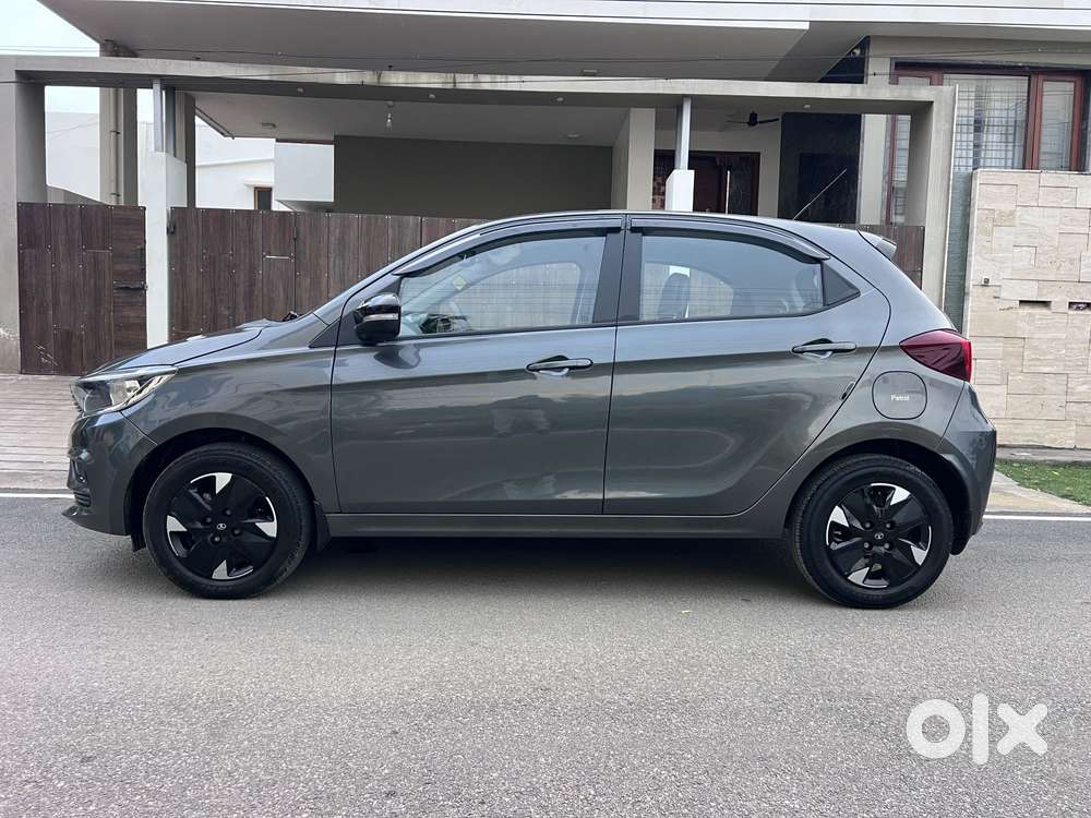 Tata Tiago 1.2 Revotron Xt Rhythm, 2025, Petrol