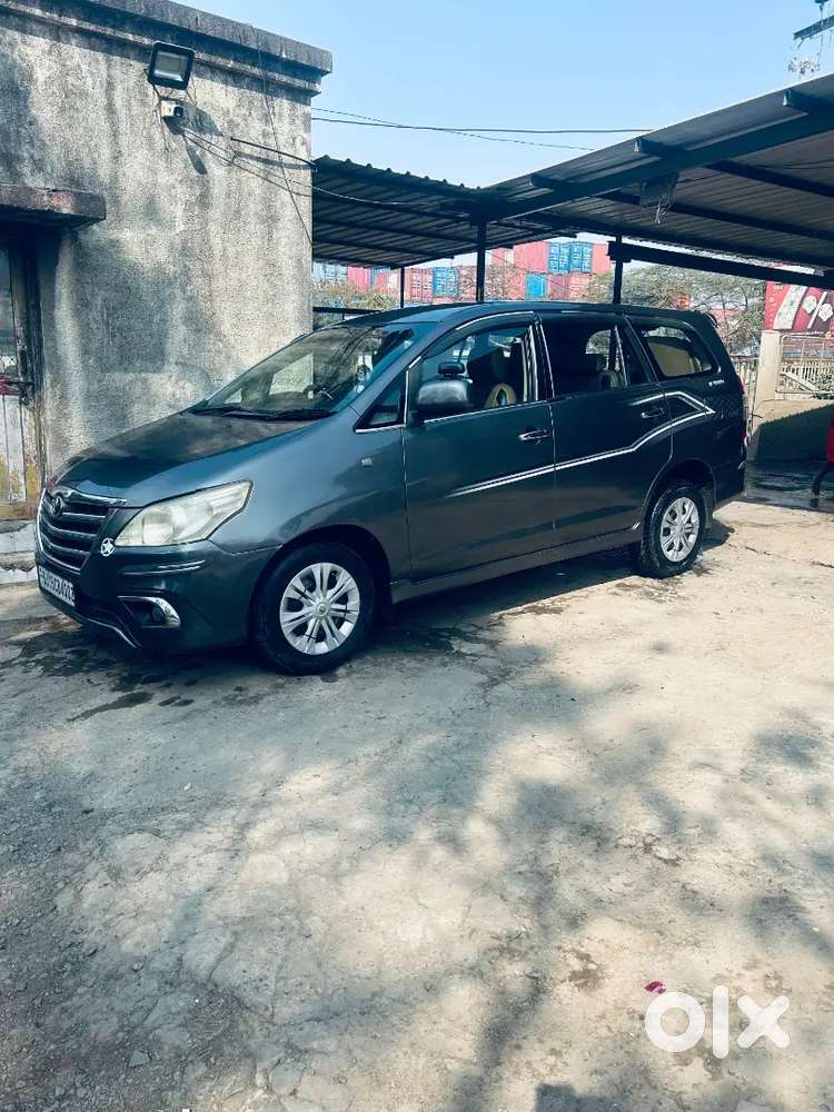 Toyota Innova 2015 Diesel 120000 Km Driven