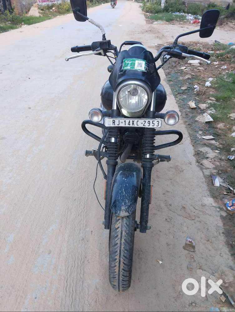 Bajaj Avenger Street 2021