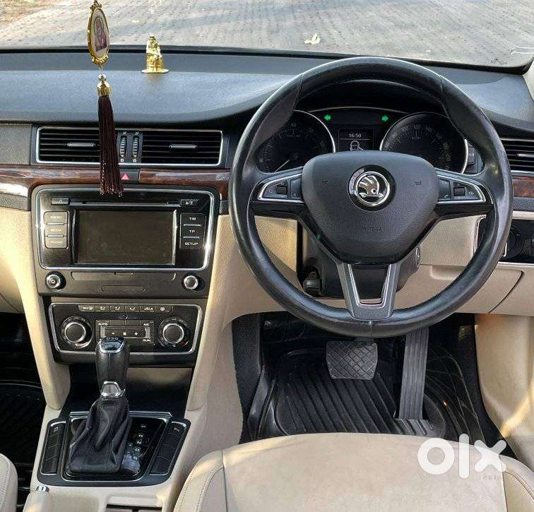 Skoda Superb Elegance 1.8 Tsi At, 2014, Petrol