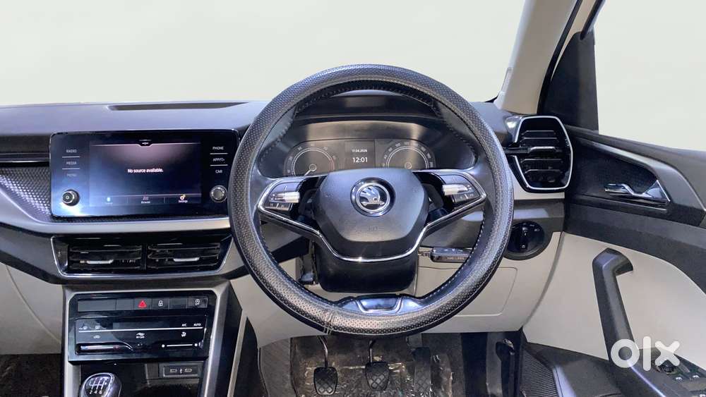 Skoda Kushaq 1.0 Tsi Ambition, 2022, Petrol